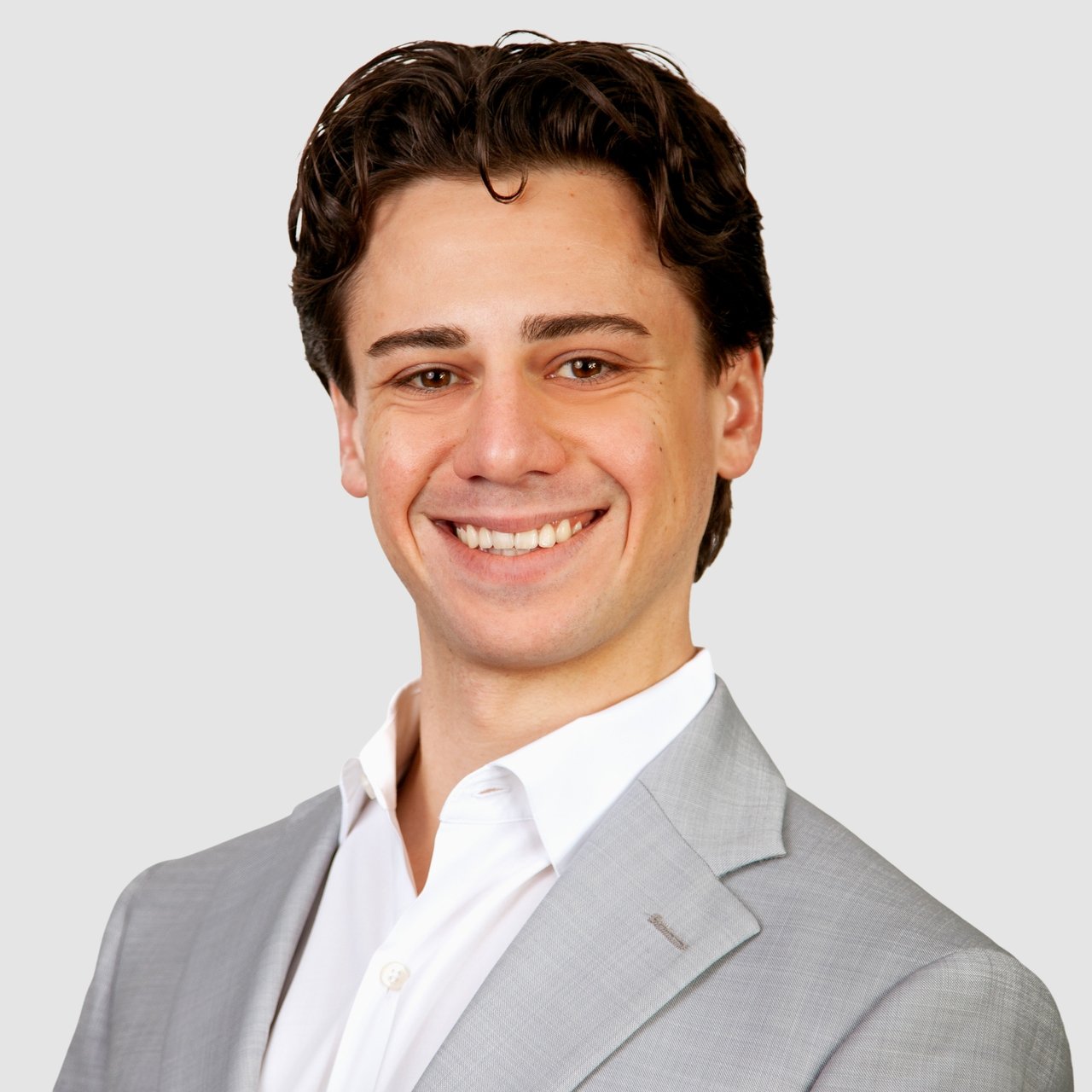 Ryan Pelletier North NJ Real Estate Agent Headshot