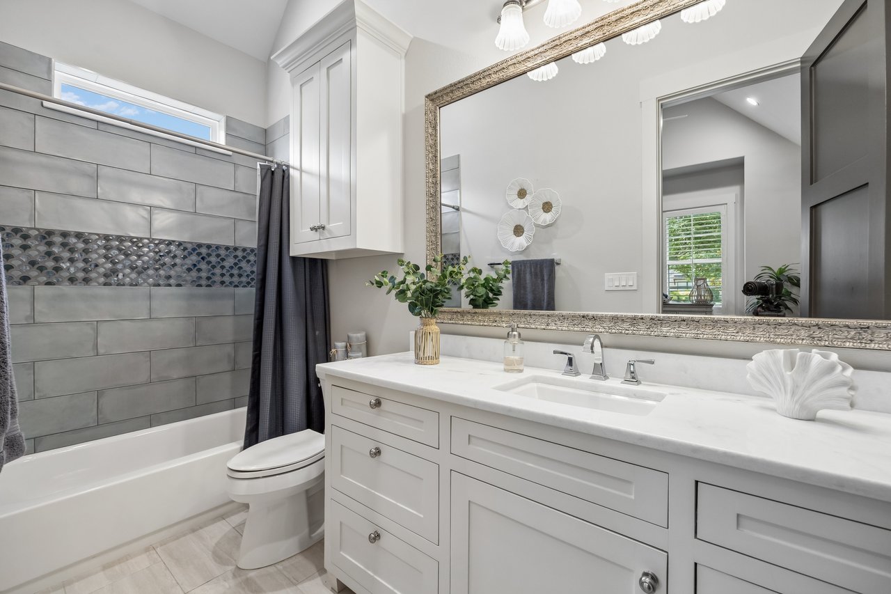 317 Knights Trail