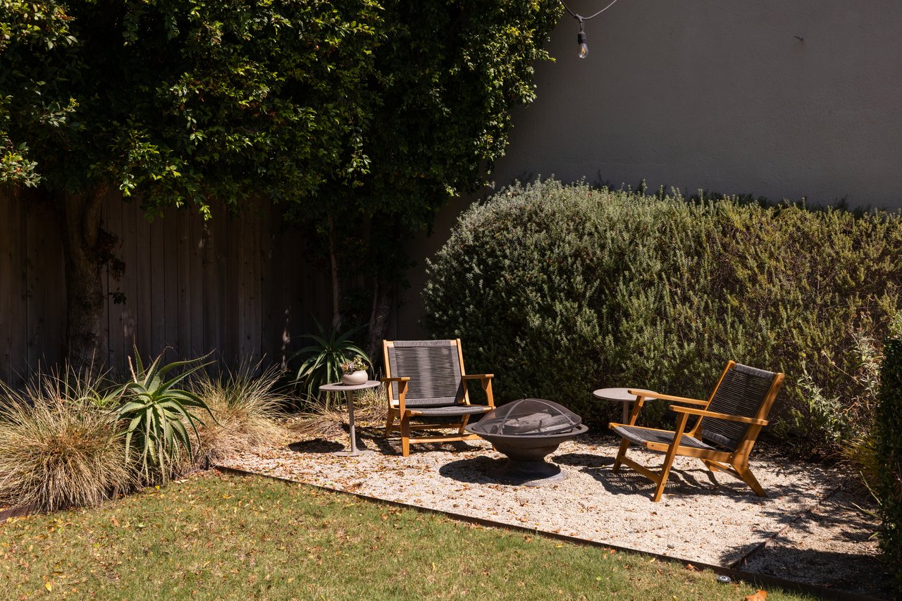 851 Masselin Ave, Miracle Mile