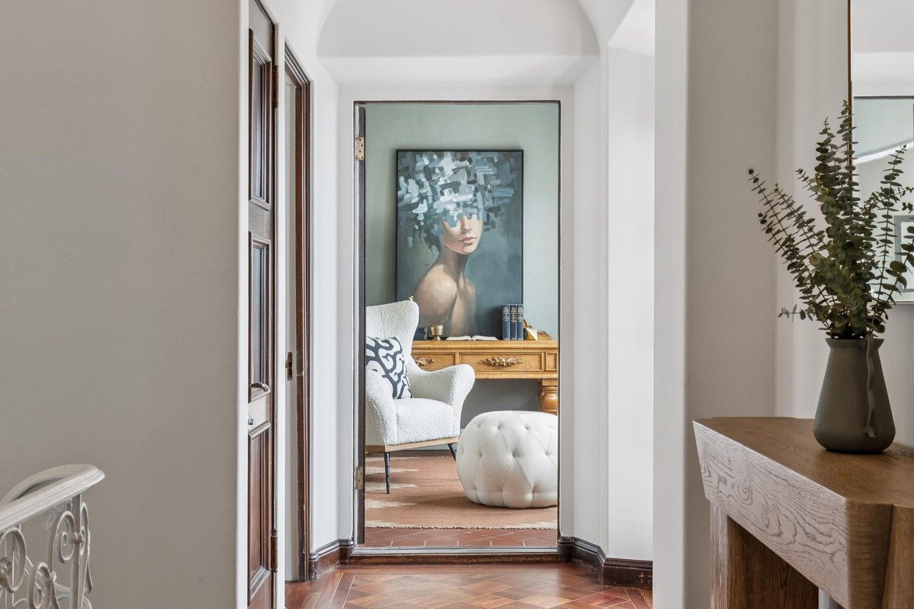 Historic Marina Boulevard Property with Stunning Views