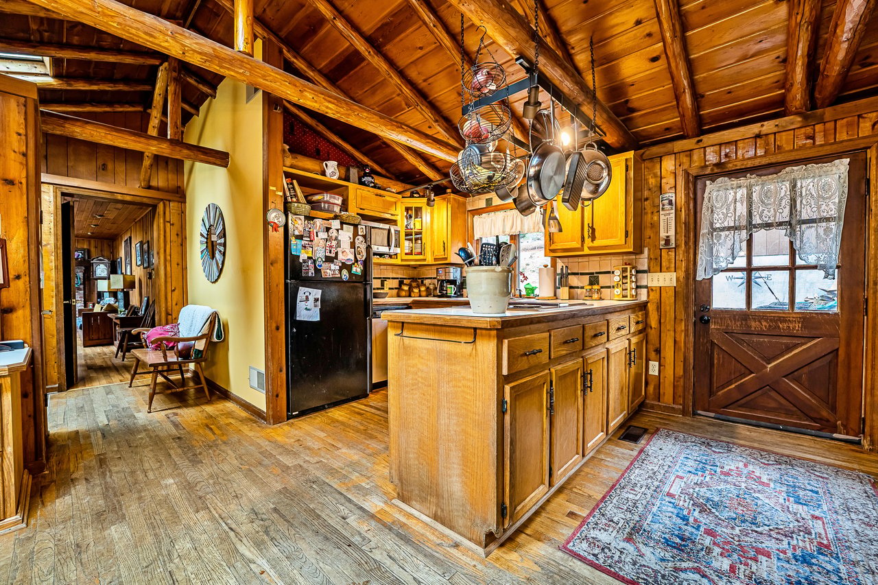 2716 Mountain Road