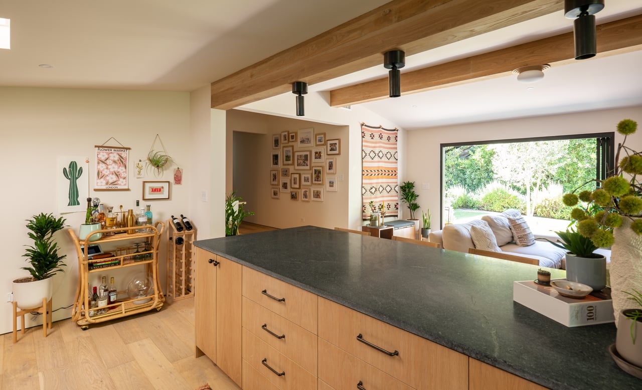 4157 Sunswept Dr, Studio City