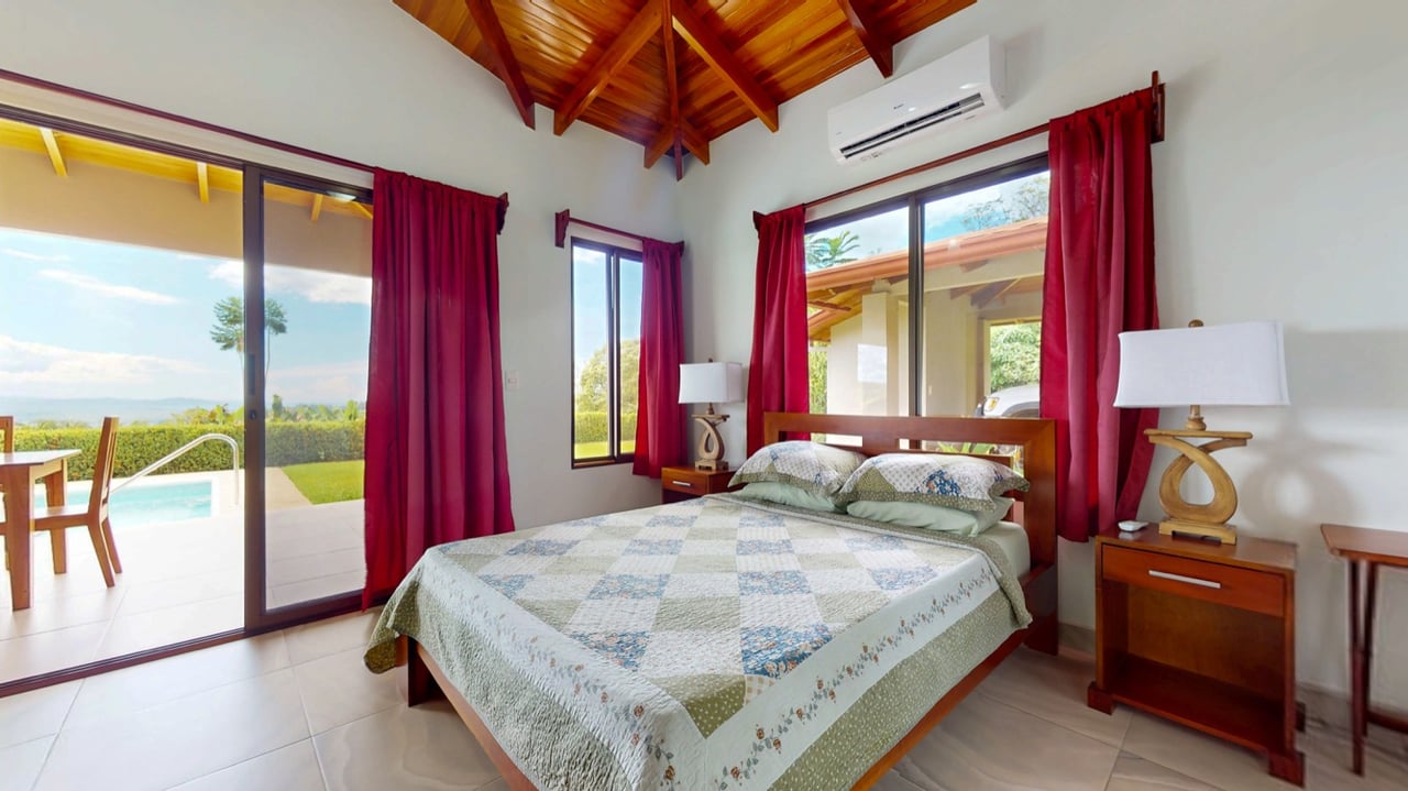 Casa Jean, Window of the Soul 