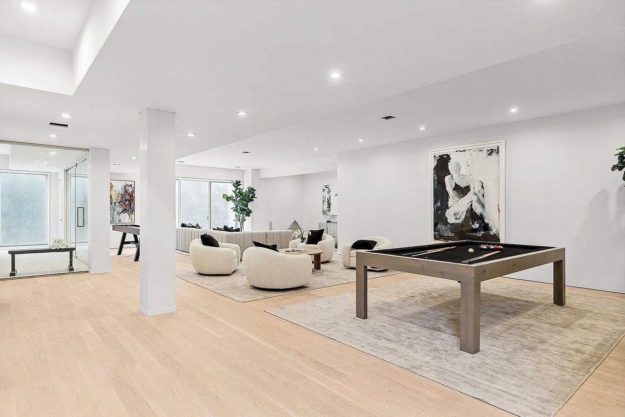 637 Halsey Ln - In Contract