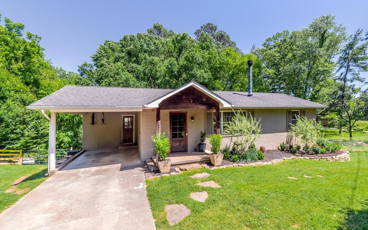 Wallace Luxury Spotlight | 1932 Duncan Road Knoxville, TN 37919