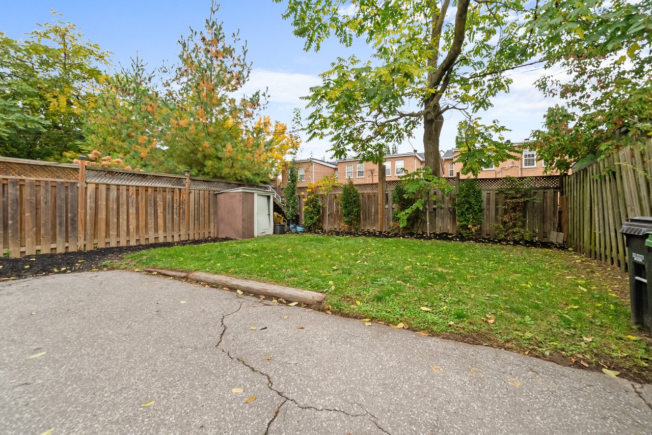 87 Rhodes Ave
