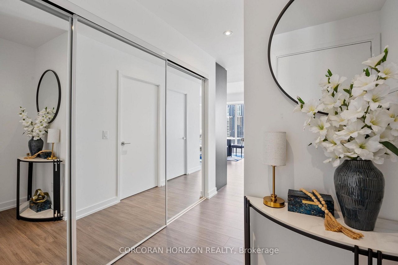 DOWNTOWN MODERN CHARM