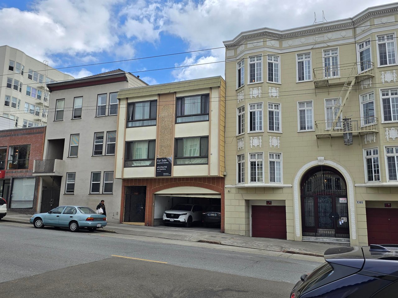 1345 Chestnut St | 4 Residential Units, 4 Parking