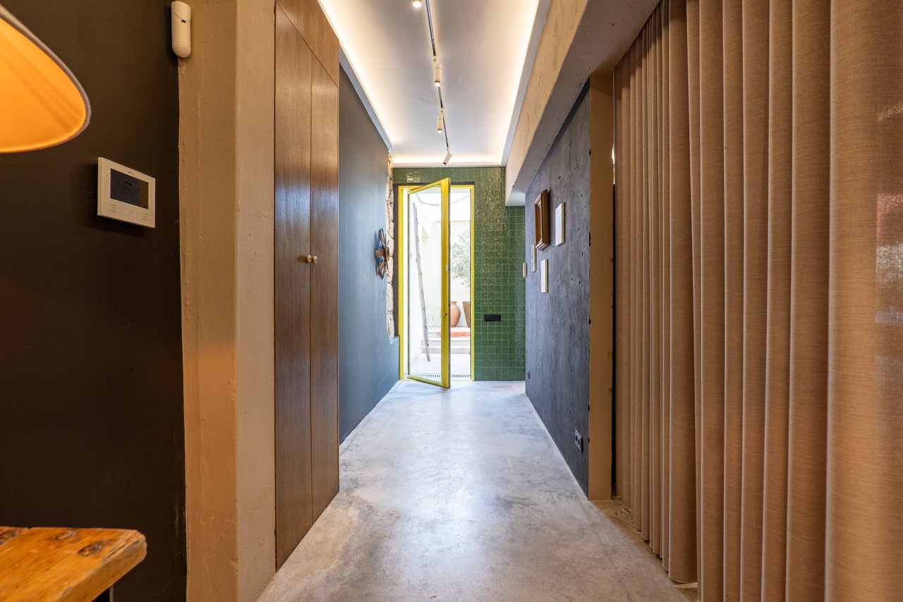 Versatile Loft-Style Living + Office Space in Porto’s Vibrant Art District