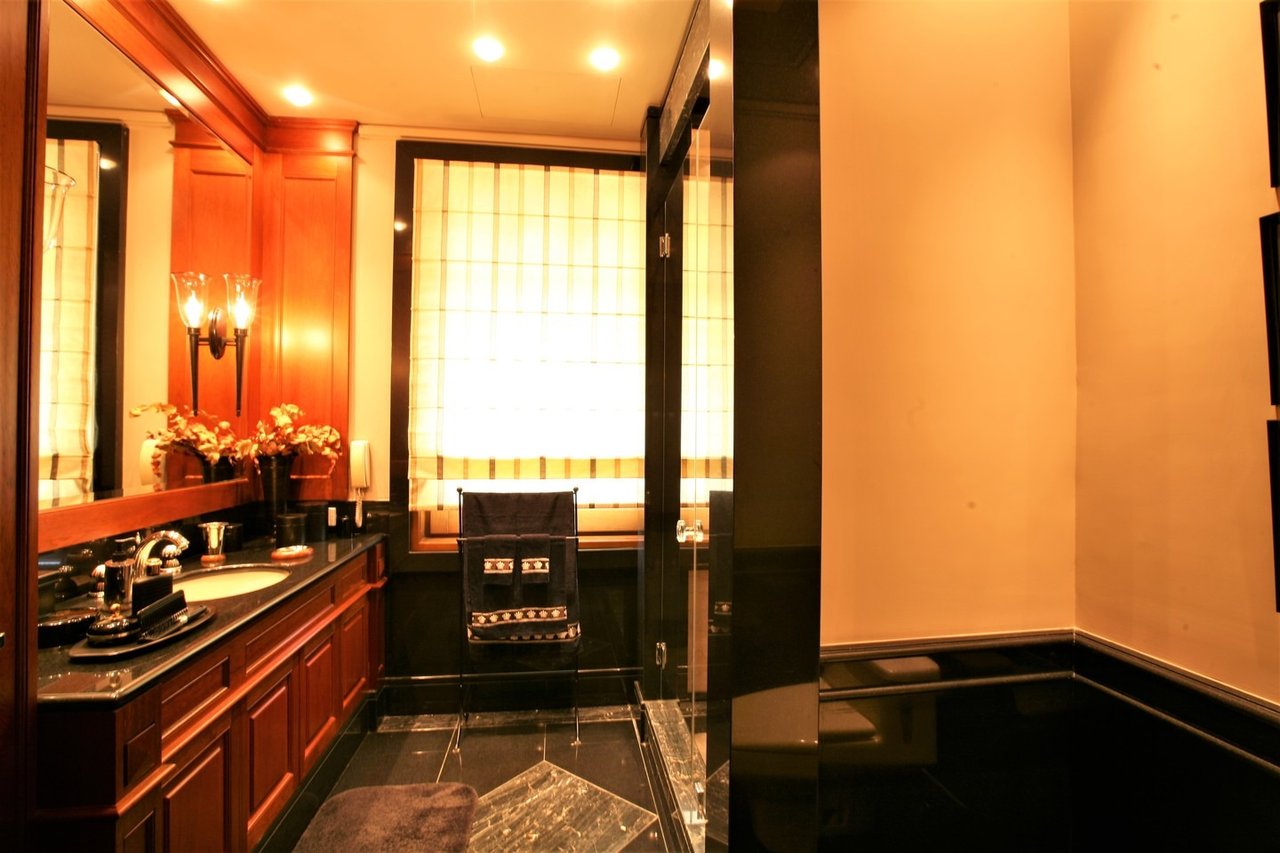 Special Luxury Condo with Sea Views in Athens