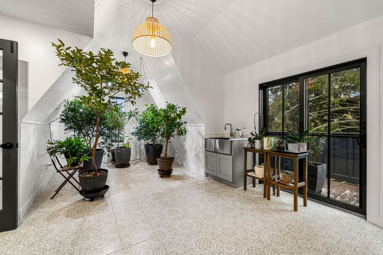 Modern Farmhouse Retreat