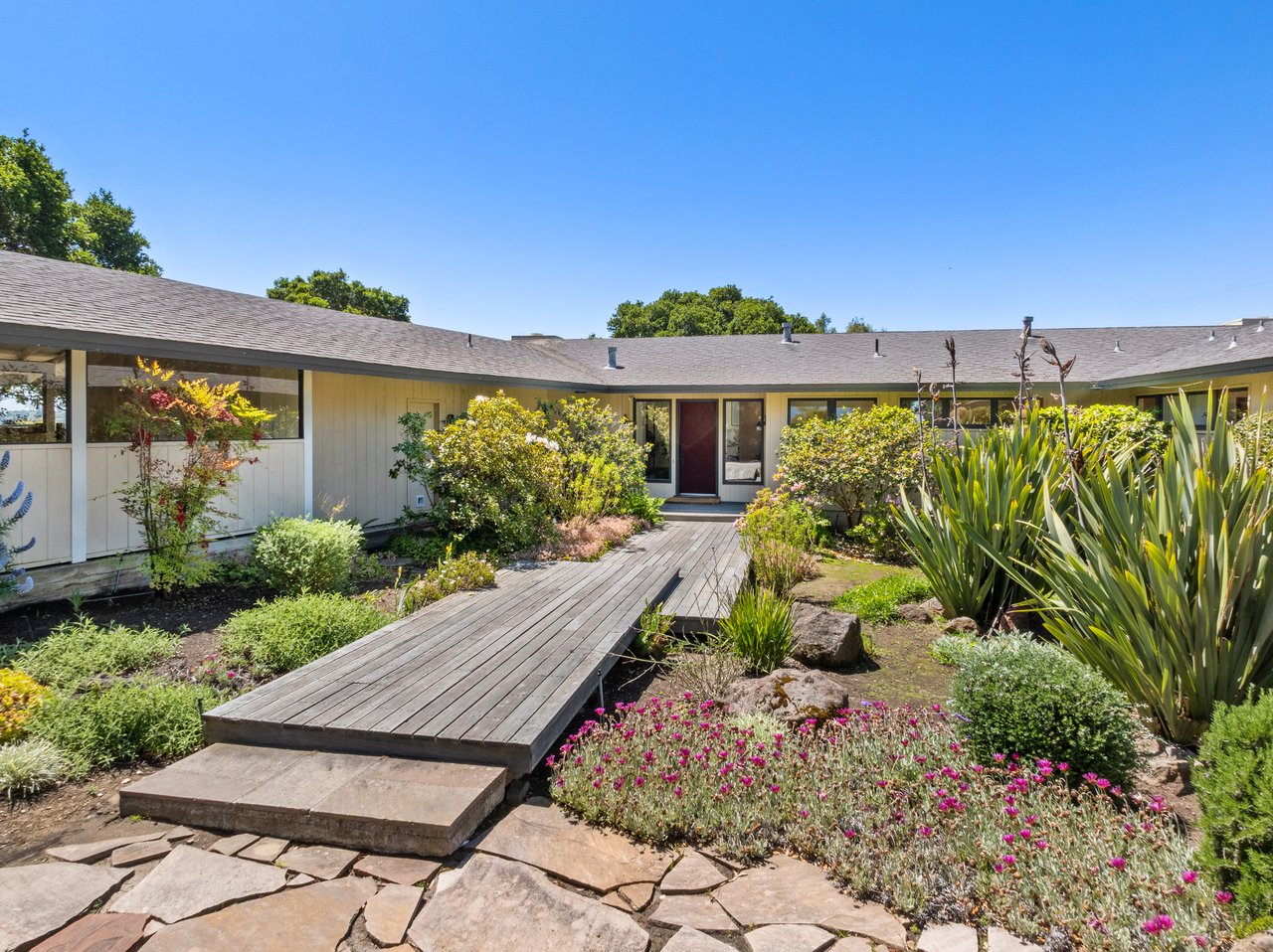Rare 1+ Acre Dream Site
