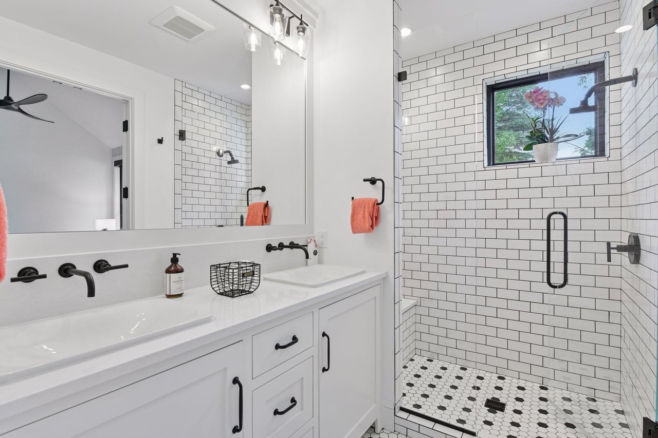 2782 Willow Drive, Medina