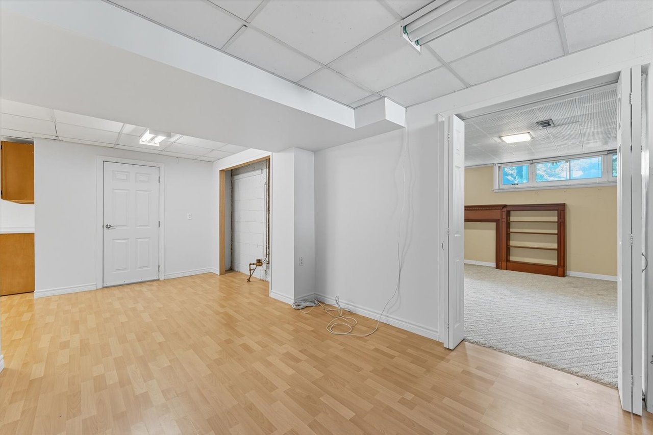 1229 Welwyn Dr