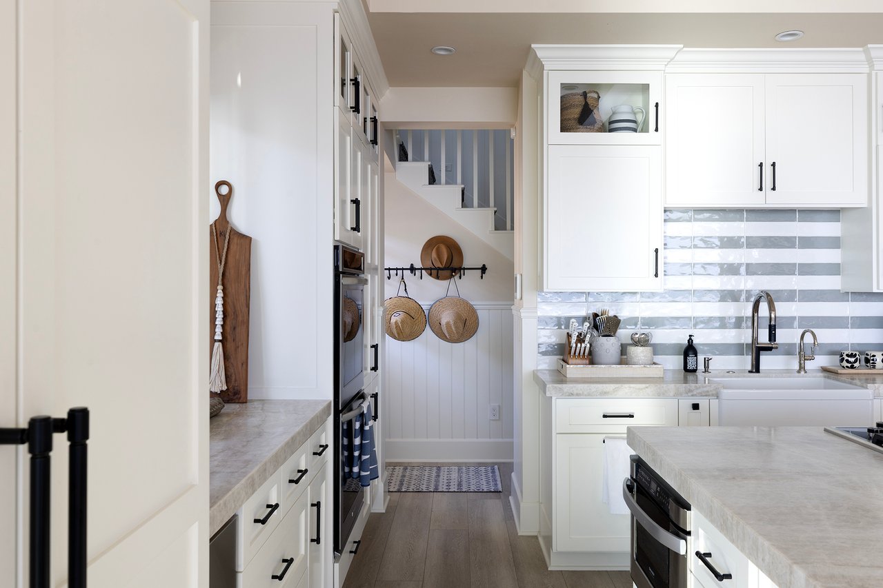 1880 N El Camino Real 23