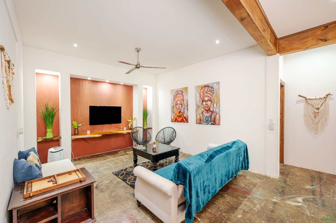 Cornett Retreat | Multi-Unit Colonial Compound 10 Mins to Playa Grande