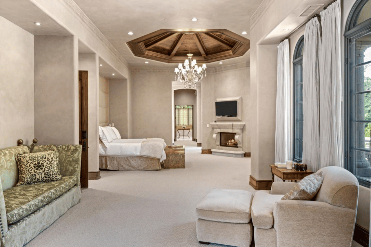 25751 Elena Rd, Los Altos Hills, CA 94022