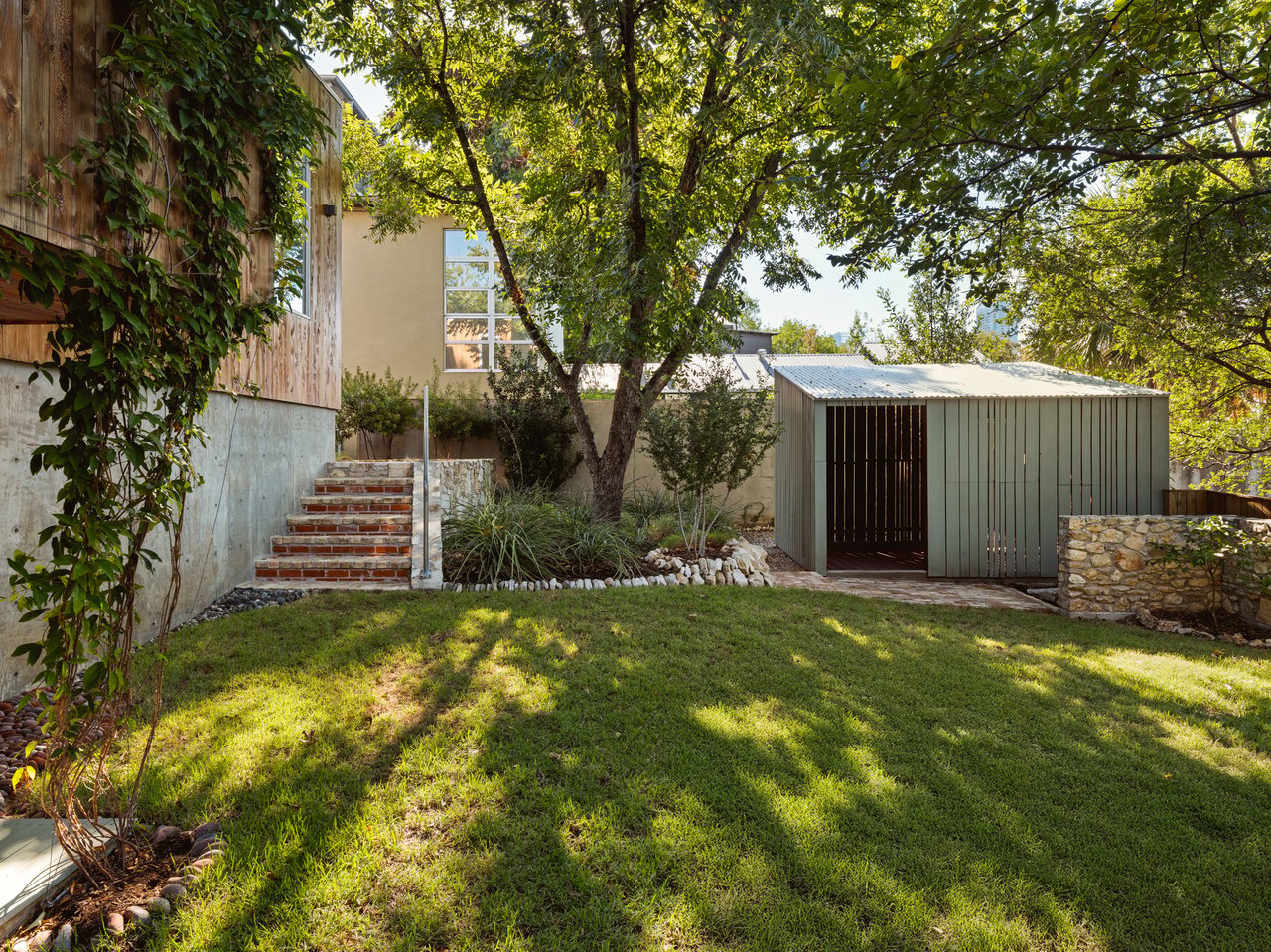 1215 W. 9th St.