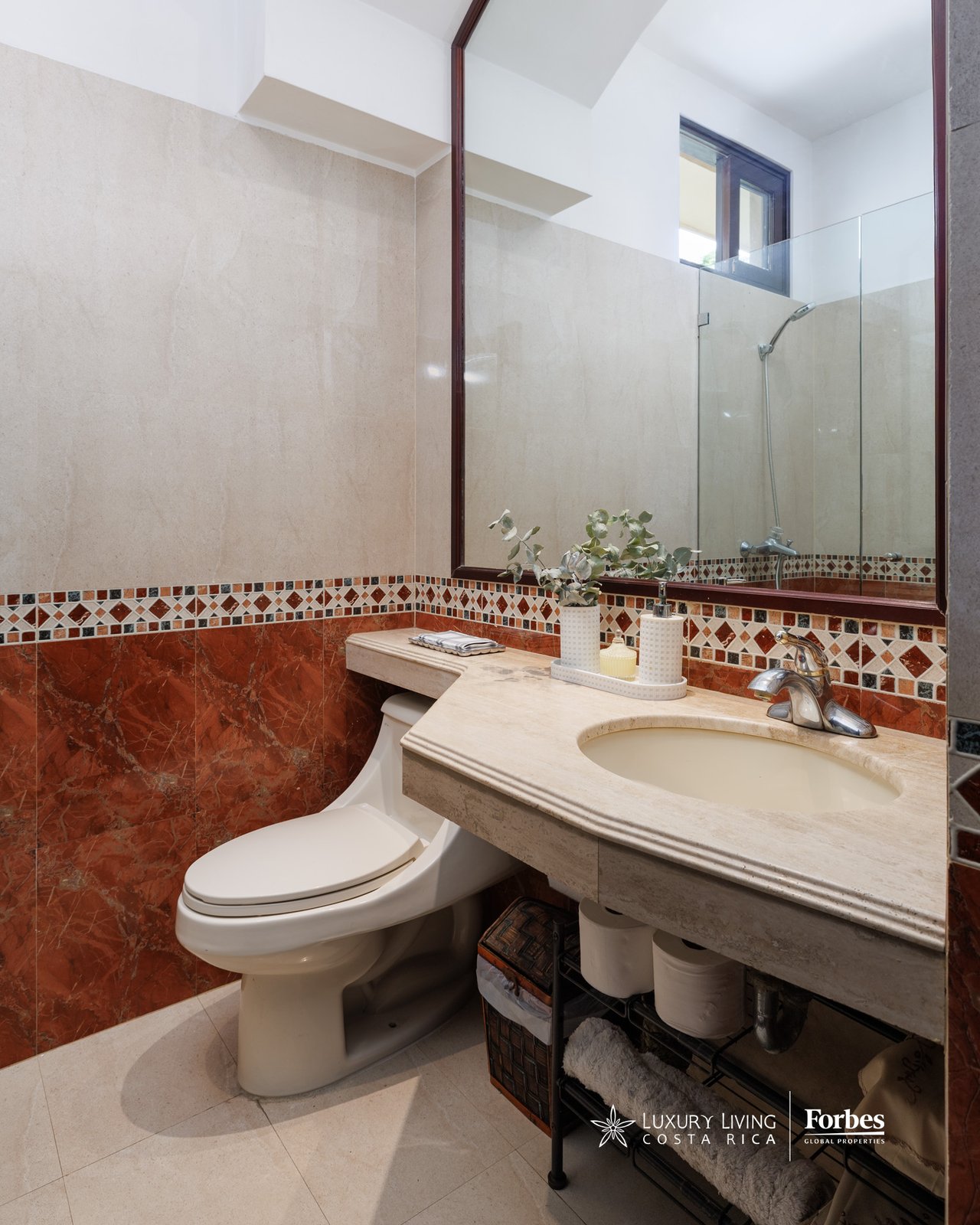 21560 - Casa Grand Court | Residence with Tennis Court in Moravia
