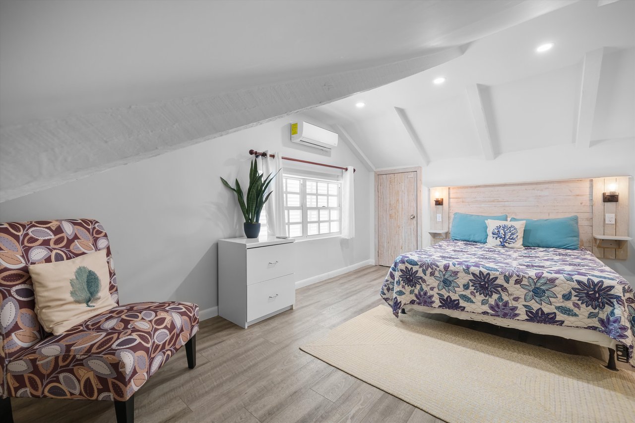 Water's Edge— A Turnkey Waterfront Estate