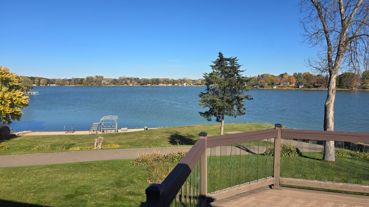 Living on North Center Lake: Homes, Cabins & Lifestyle