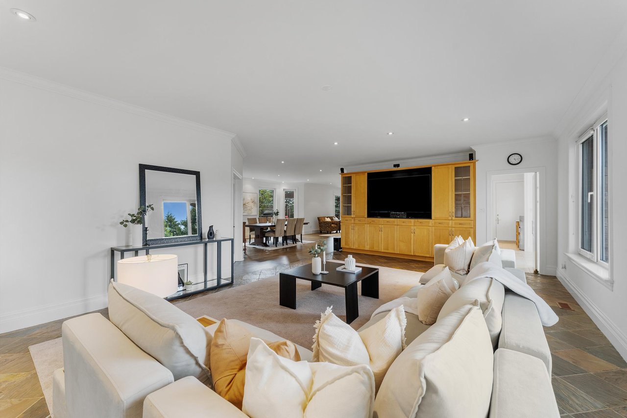 42 Witherspoon Way