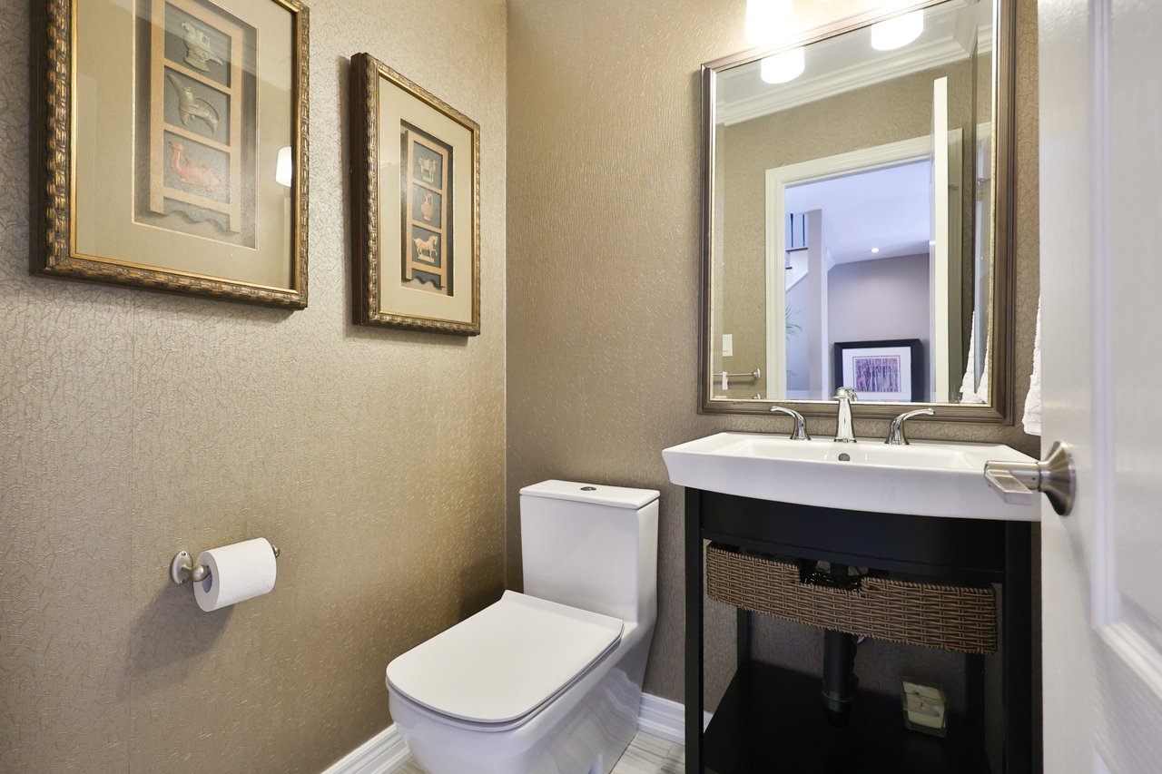 34-2400 Neyagawa Boulevard, Oakville