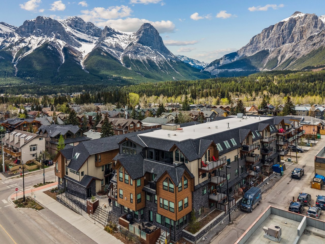 Downtown Canmore Single Level Living Lock and Leave
