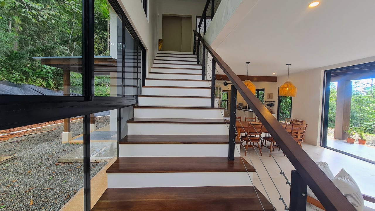 4 Bedroom luxury ocean view home in a Gated Cummunity