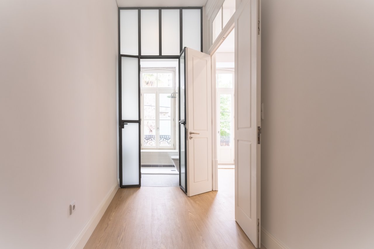 Loft for Rent in Restored Building in the Heart of Porto