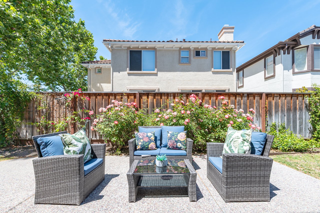 5947 Pala Mesa Dr