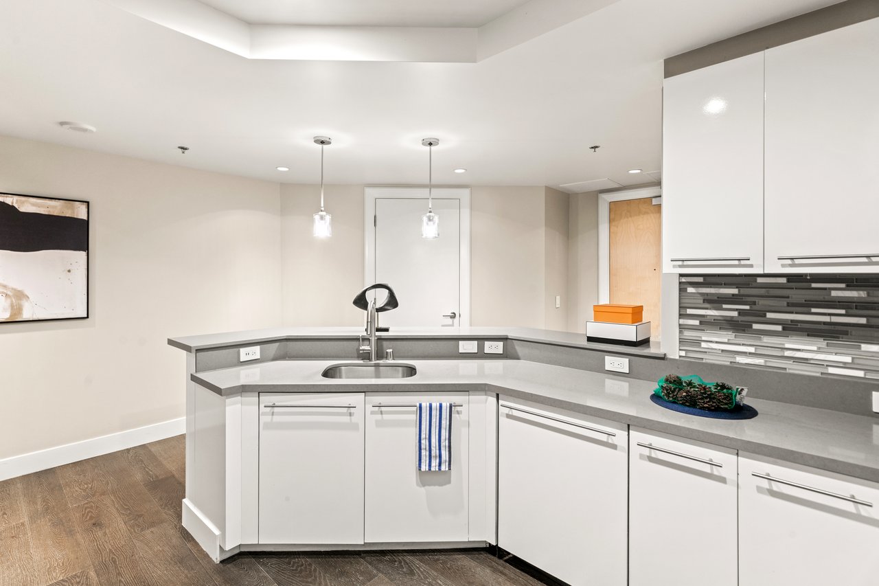 2700 Las Vegas Boulevard 2303