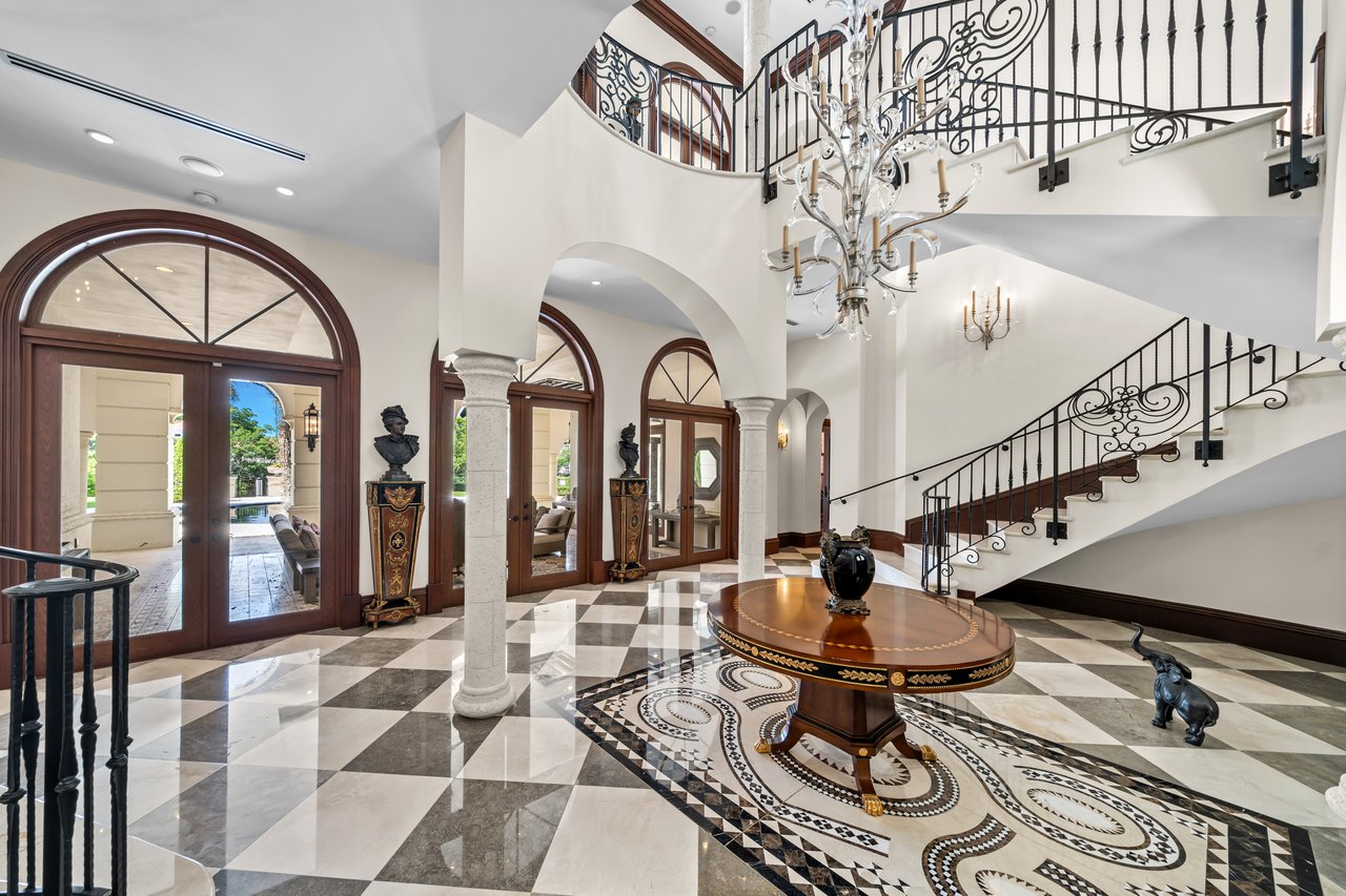 Edgewater Drive Estate