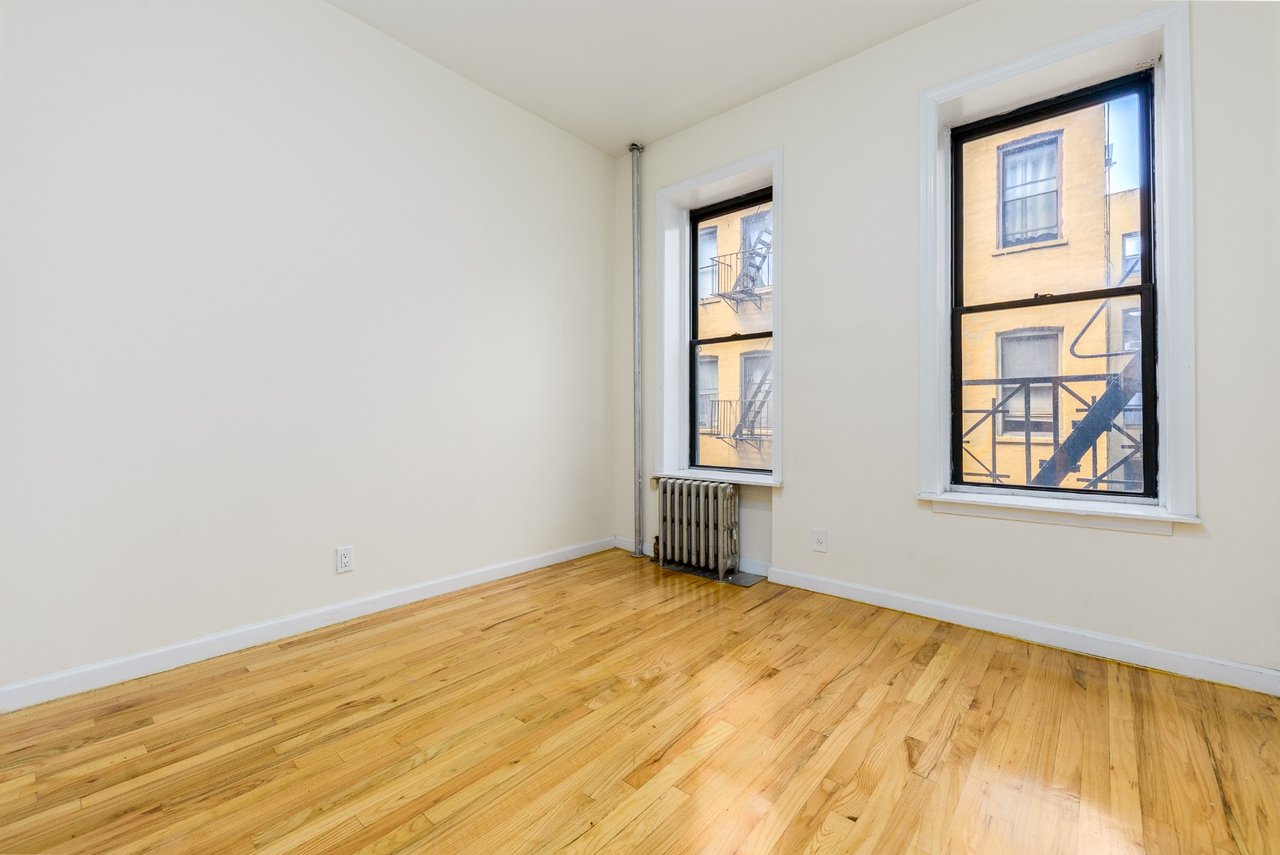 345 East 12th Street Unit: 18