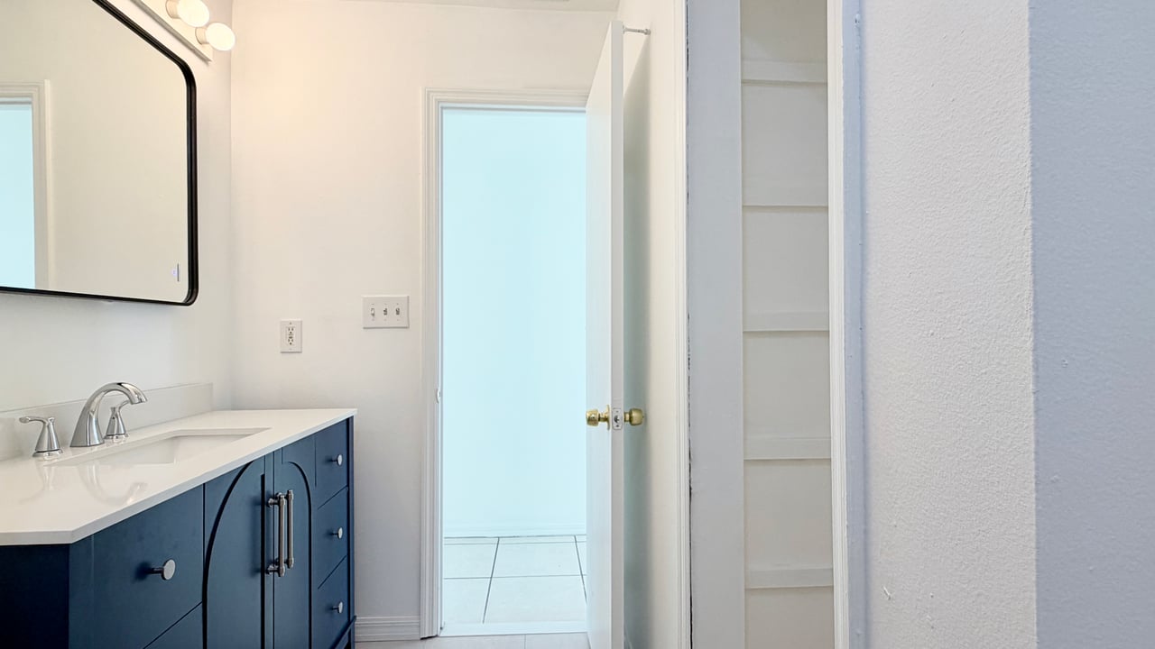 Longwood Three-Bedroom, Two-Bathroom Duplex for Lease on Lake Wayman