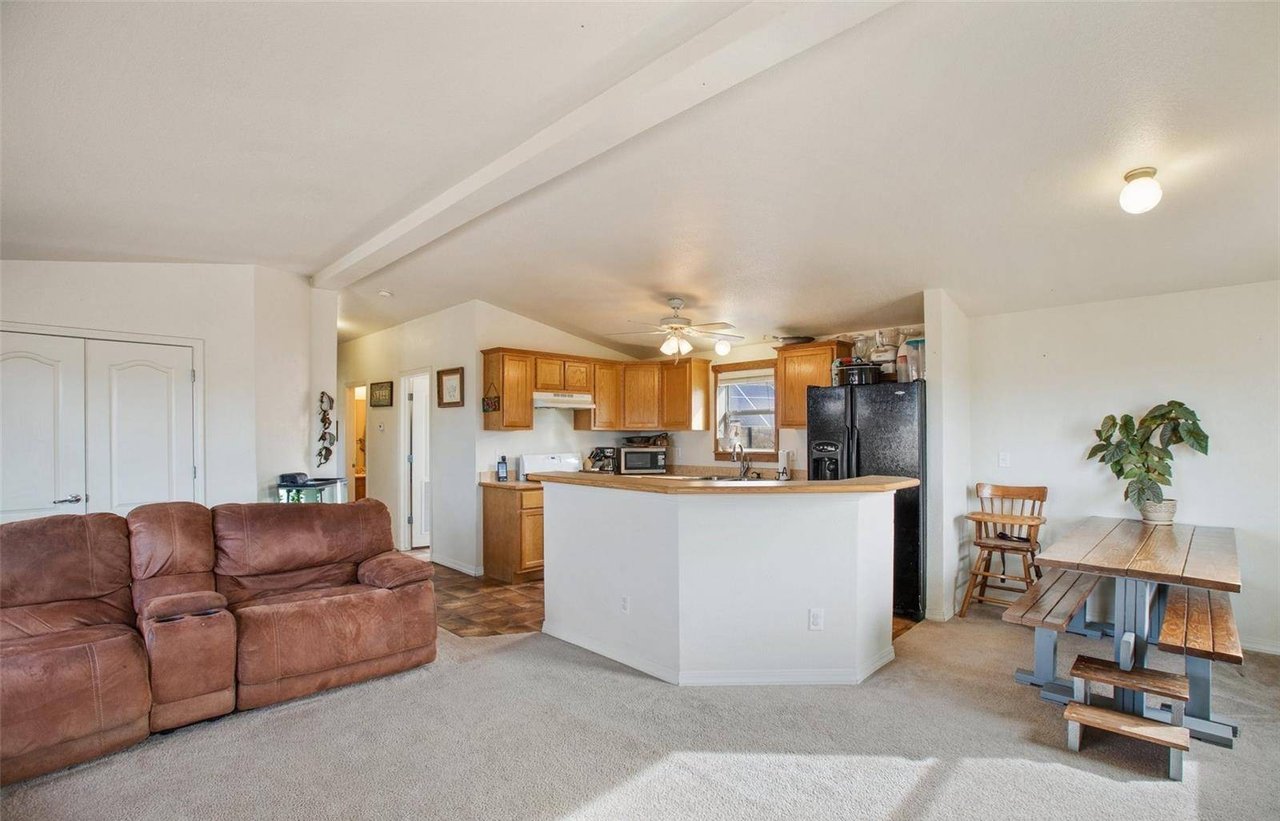 1888 Lakeview Drive