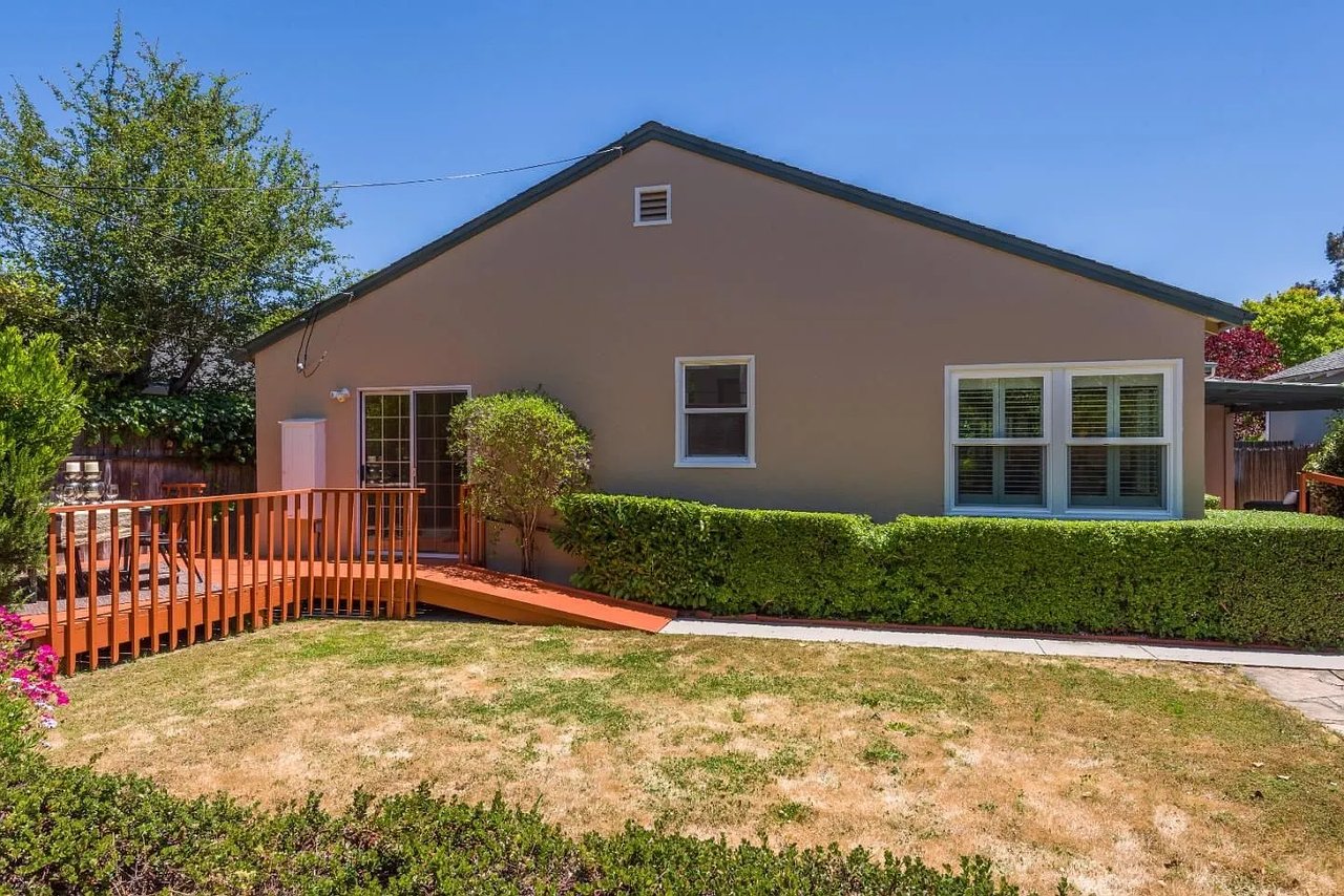 1928 Devereux Dr