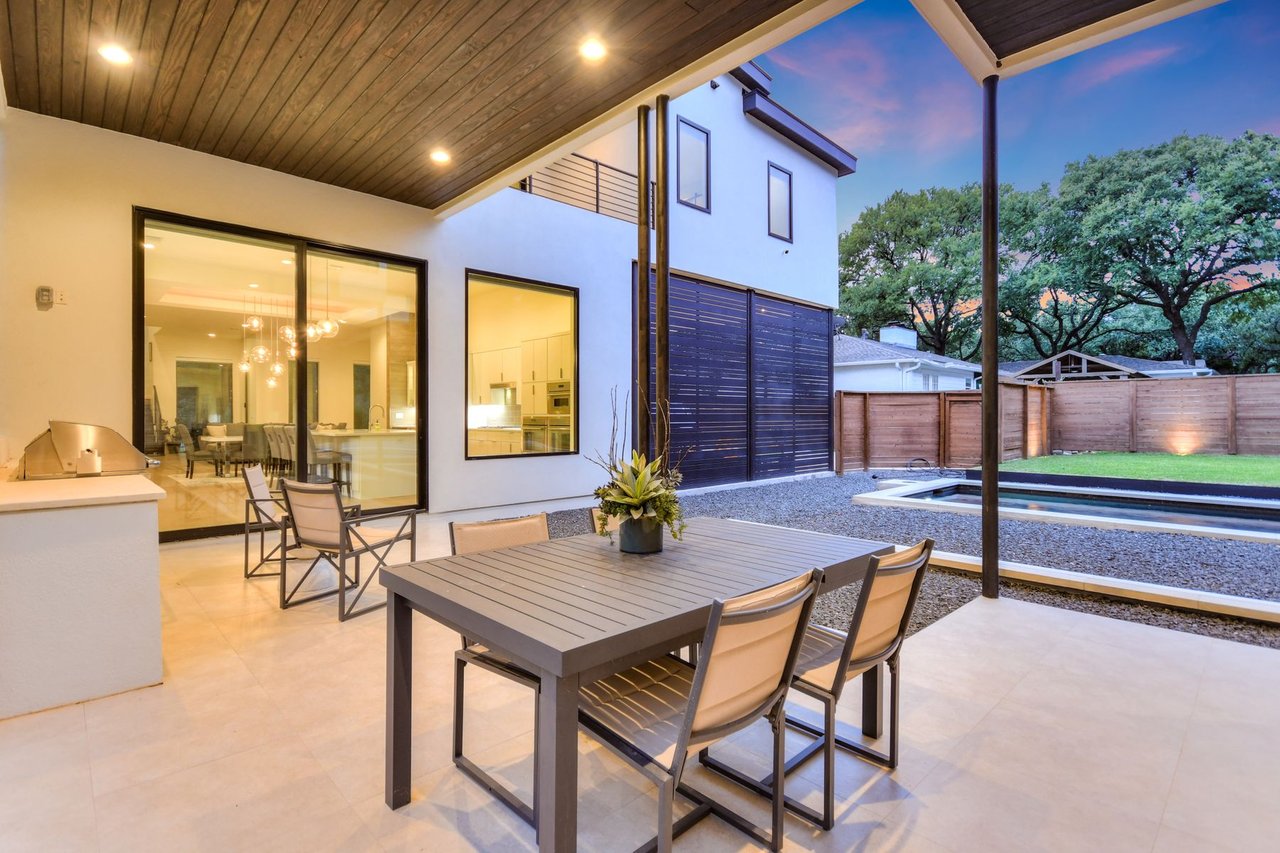 Reveille Modern