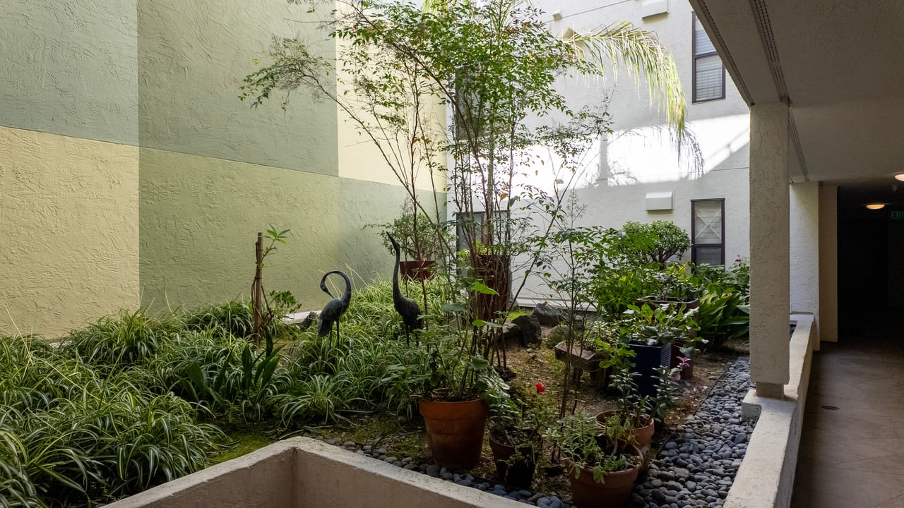 855 La Playa Street, #457