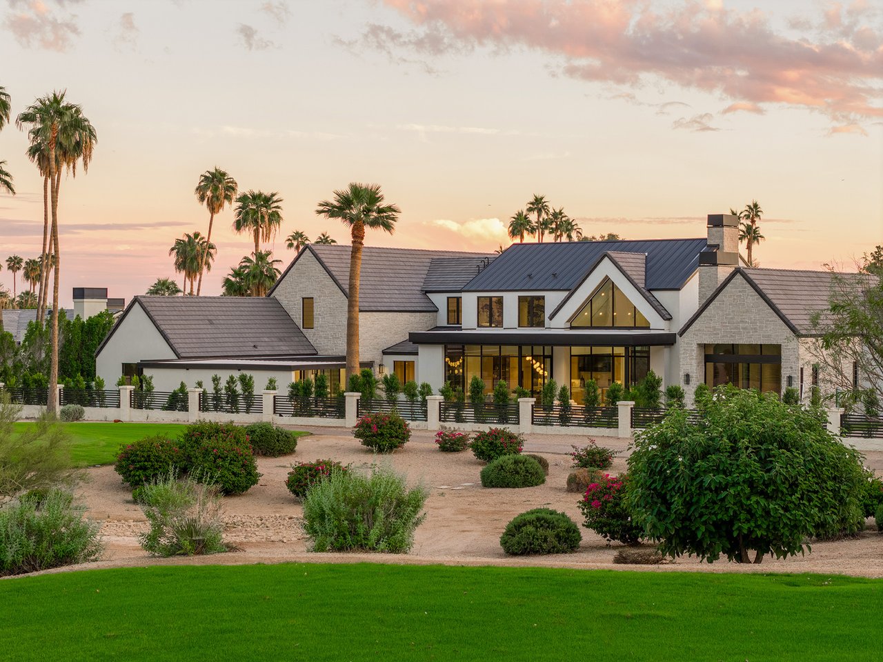 6230 E HILLCREST Boulevard