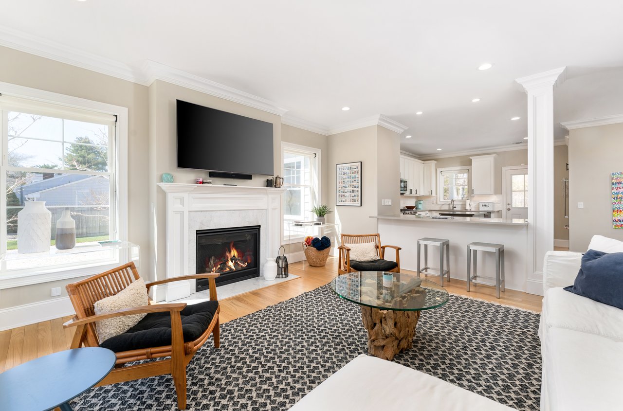 700 Gin Lane, Southold