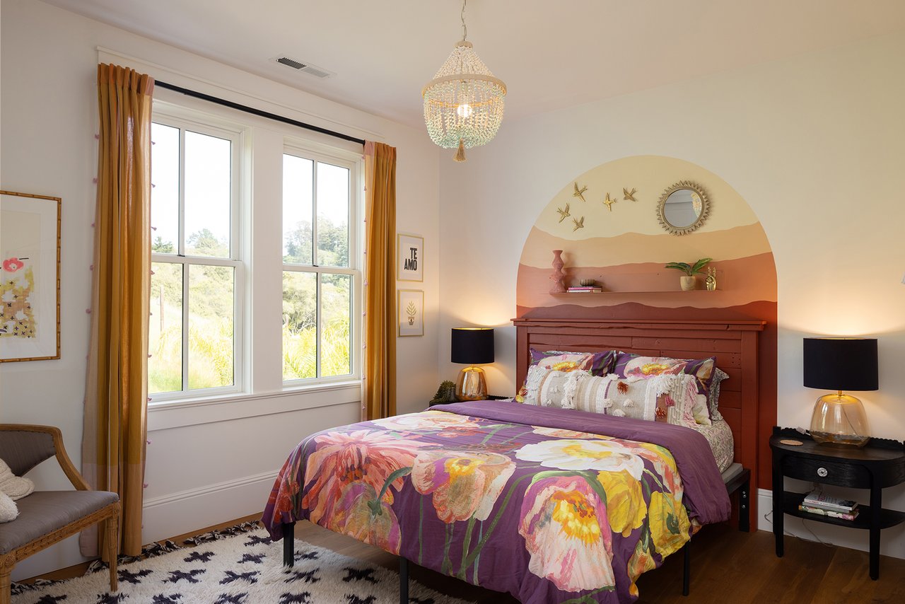 Honey Hill - 365 Race Horse Ln