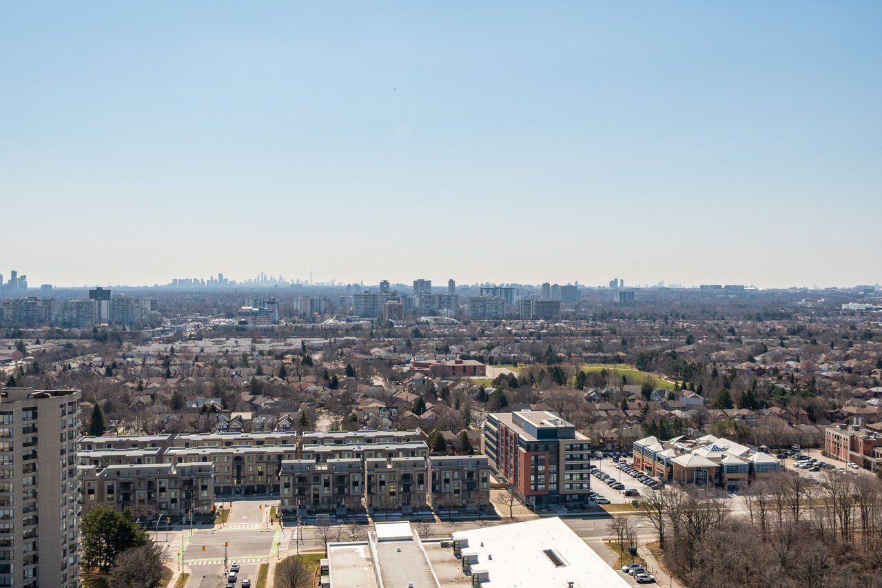 30 Upper Mall Way, A2205