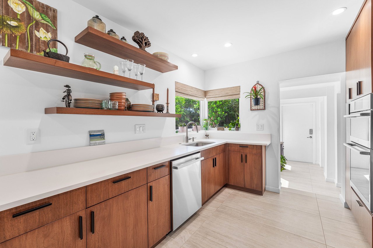 545 NW 7th St