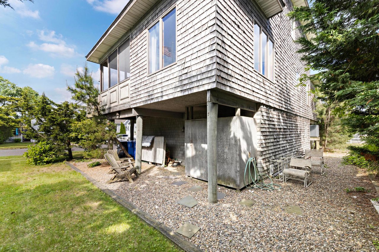 300 Norwood Avenue