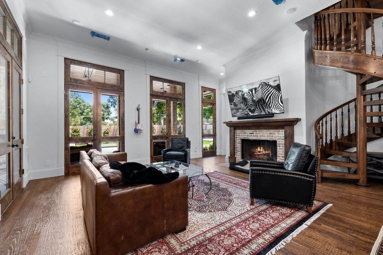 5620 Walnut Springs Ct