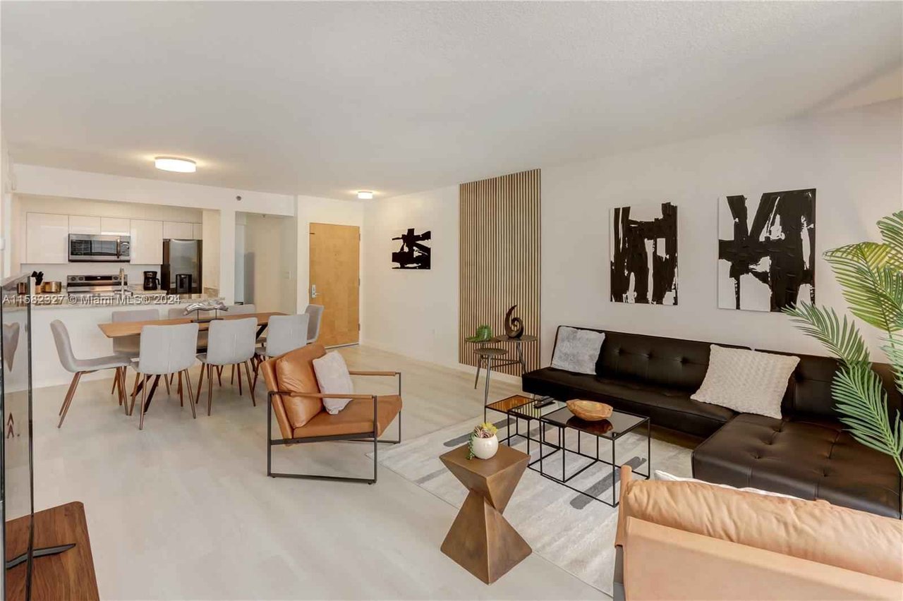 1200 Brickell Bay Dr Unit 2424