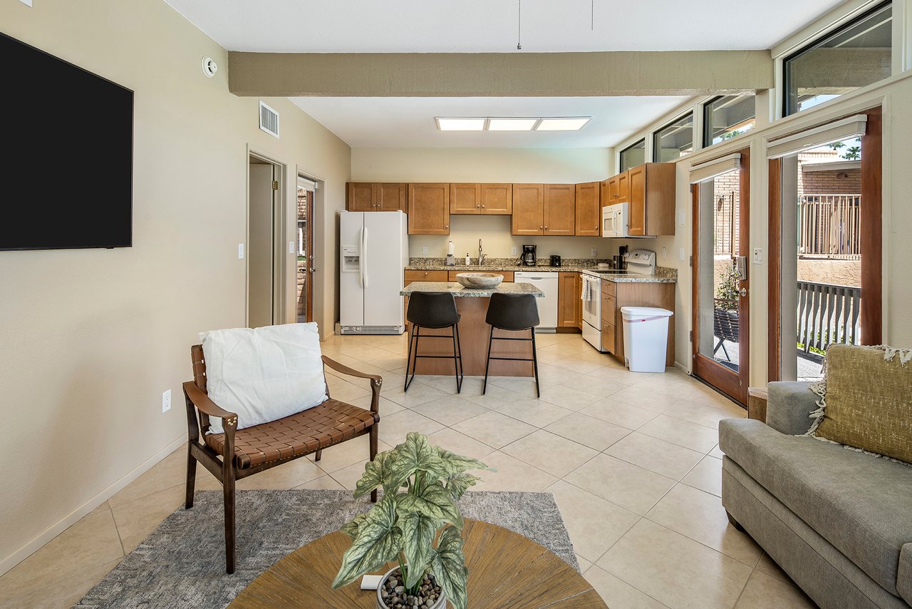 4737 E Valley Vista Lane