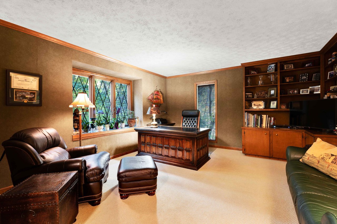 1100 Bretton Lane, Bloomfield Hills