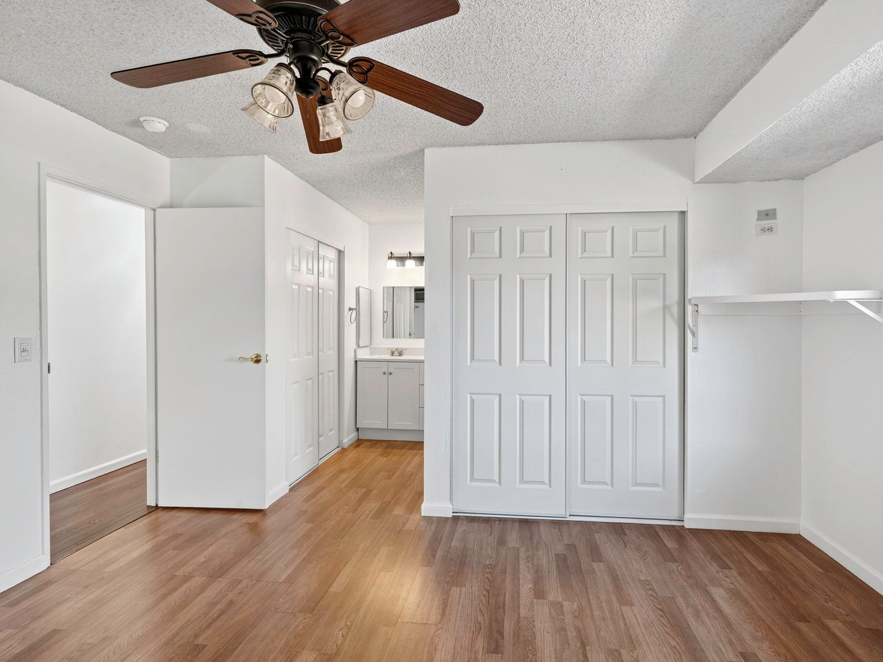 844 Cedarwood Ln
